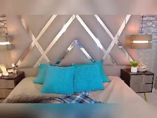 Xlovecam Adult Webcams of LillyMayer