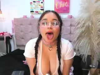 Xlovecam Live Sex Cam of SamyMancini