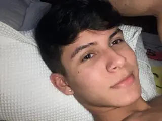 Xlovecam Private Sex Chat of Angelitocute