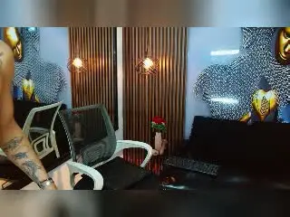 Xlovecam Free Porn Cam of SkinnyCuteAlyer