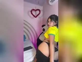Xlovecam Live Porn of CelesteMorel