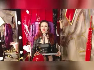Xlovecam Sex Cam of QueenScarletSecret