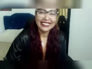 Xlovecam Adult Webcams of AishaFrench
