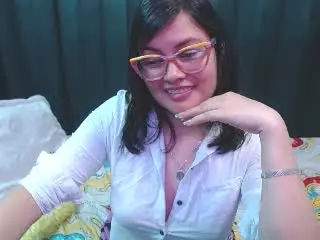 Xlovecam Live Sex Cam of MiaSantana