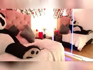 Xlovecam Watch Live Sex Cams of HelenHard