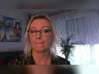 Xlovecam Sex Cam of XLovelyVanessa