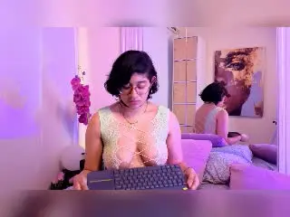 Xlovecam Free Porn Cam of DaryMoon