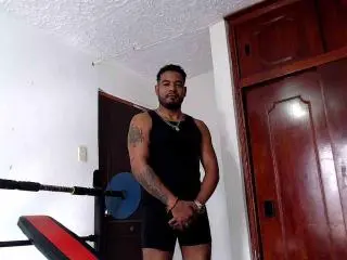 Xlovecam Watch Live Sex Cams of BladeFire